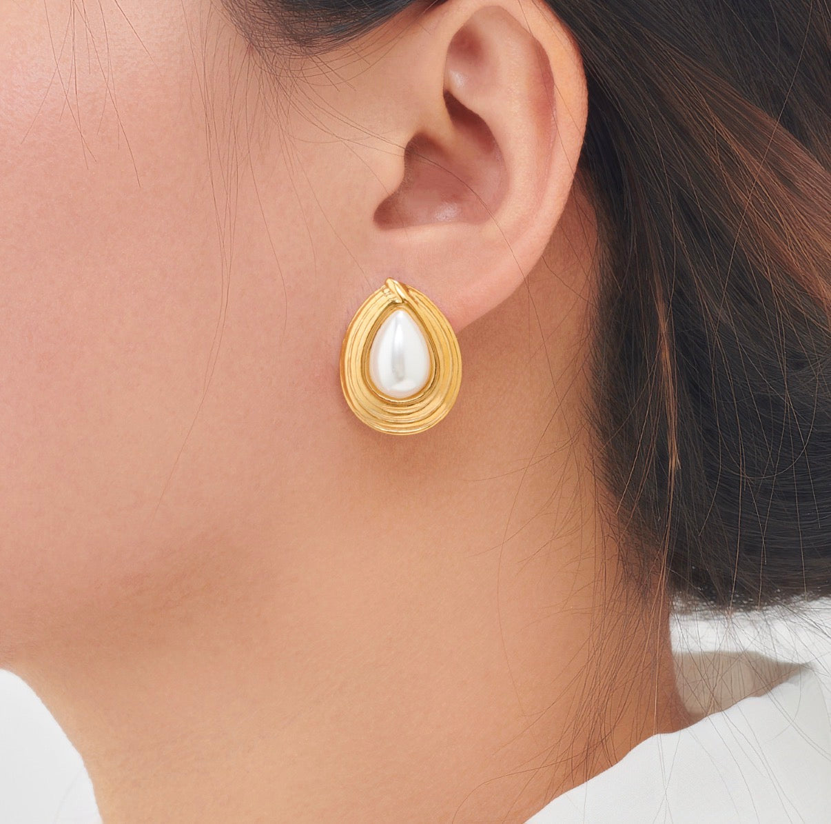 Teardrop Stud Earrings Stainless Steel 18K Gold Plated Faux Artificial Pearl