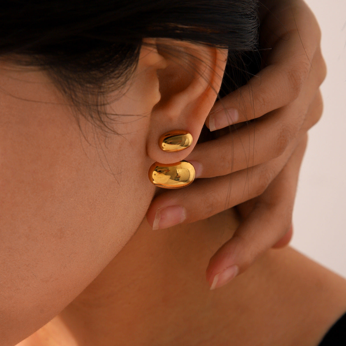 Oval Ear Studs 18K Gold Plated Steel