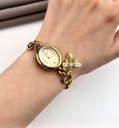 Women Quartz Watch Oval Dial Alloy Chain Bracelet Wristwatch With Bee Fish Charm Elegant Vintage Style